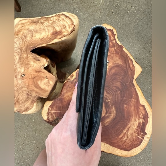 Vintage CHANEL Black Caviar Leather CC Logo Envelope Wallet - Picture 5 of 13